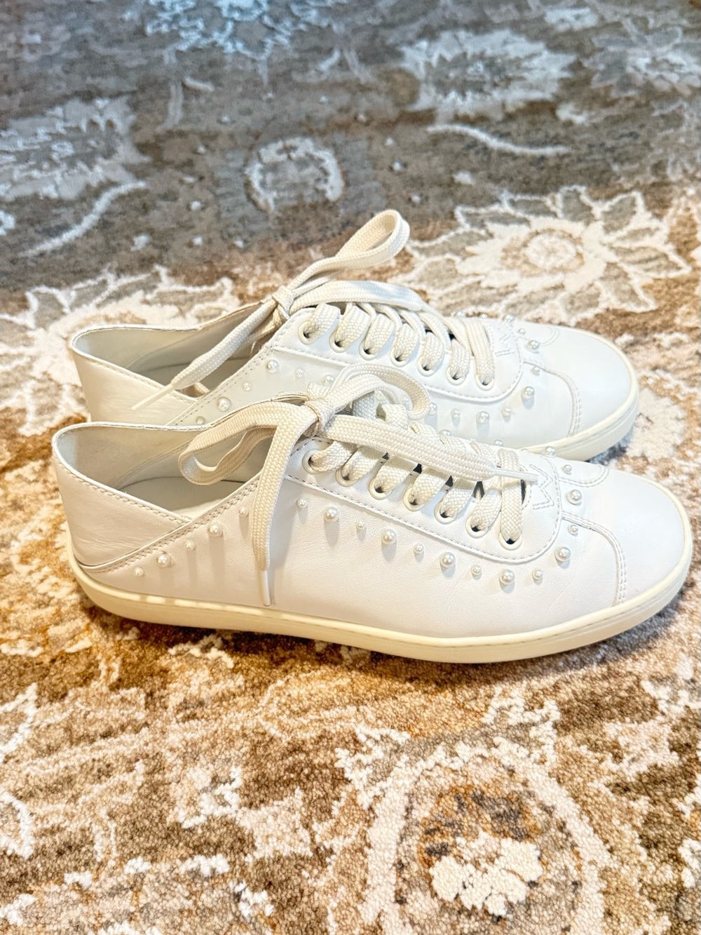 Stuart Weitzman Pearl Leather White Sneaker